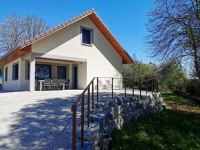 Maison accueillante avec jardin - Le Fied